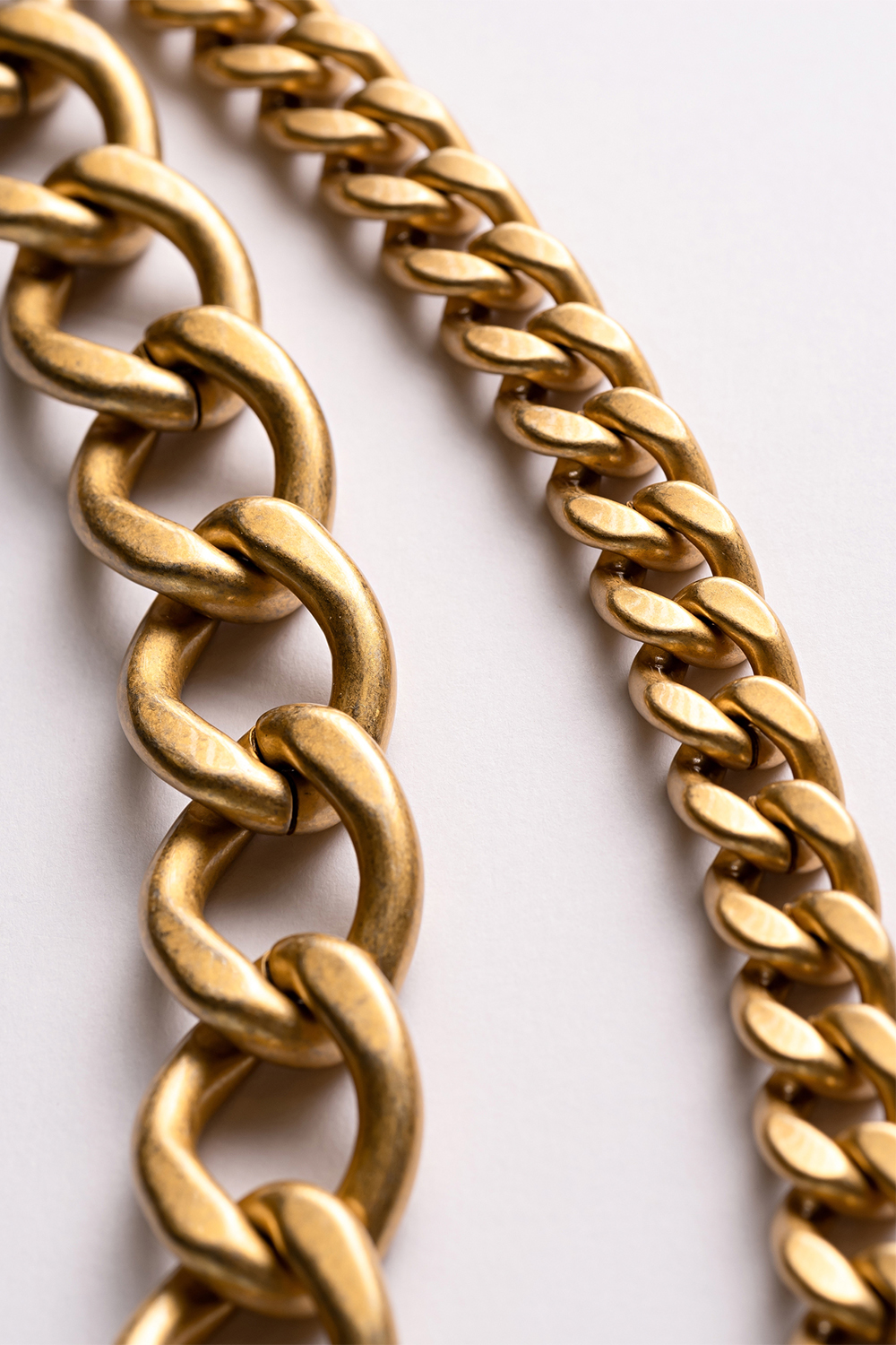 ChaînesProductionMode,Bijouterie fantaisie,Prototypage rapide,Fourniture à grande échelle,Marques,Grandes marques,Fermoirs et accessoires sur mesure,Arezzo,Finitions galvaniques,Certifications Gimet Brass,Brass