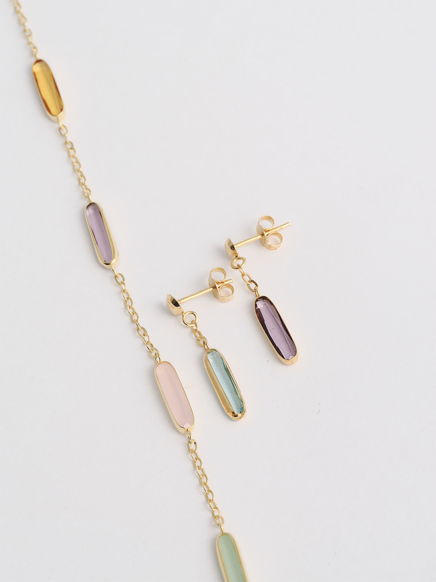 ألوان جريئة,جيمار,أشكال أصلية,أسواق محلية,أسواق دولية,ماريو باجليتشي,مؤسس,صب,معالجة,قطع بالليزر,لحام,تشكيل كهربائي,مجموعة باجليتشي,حرفي