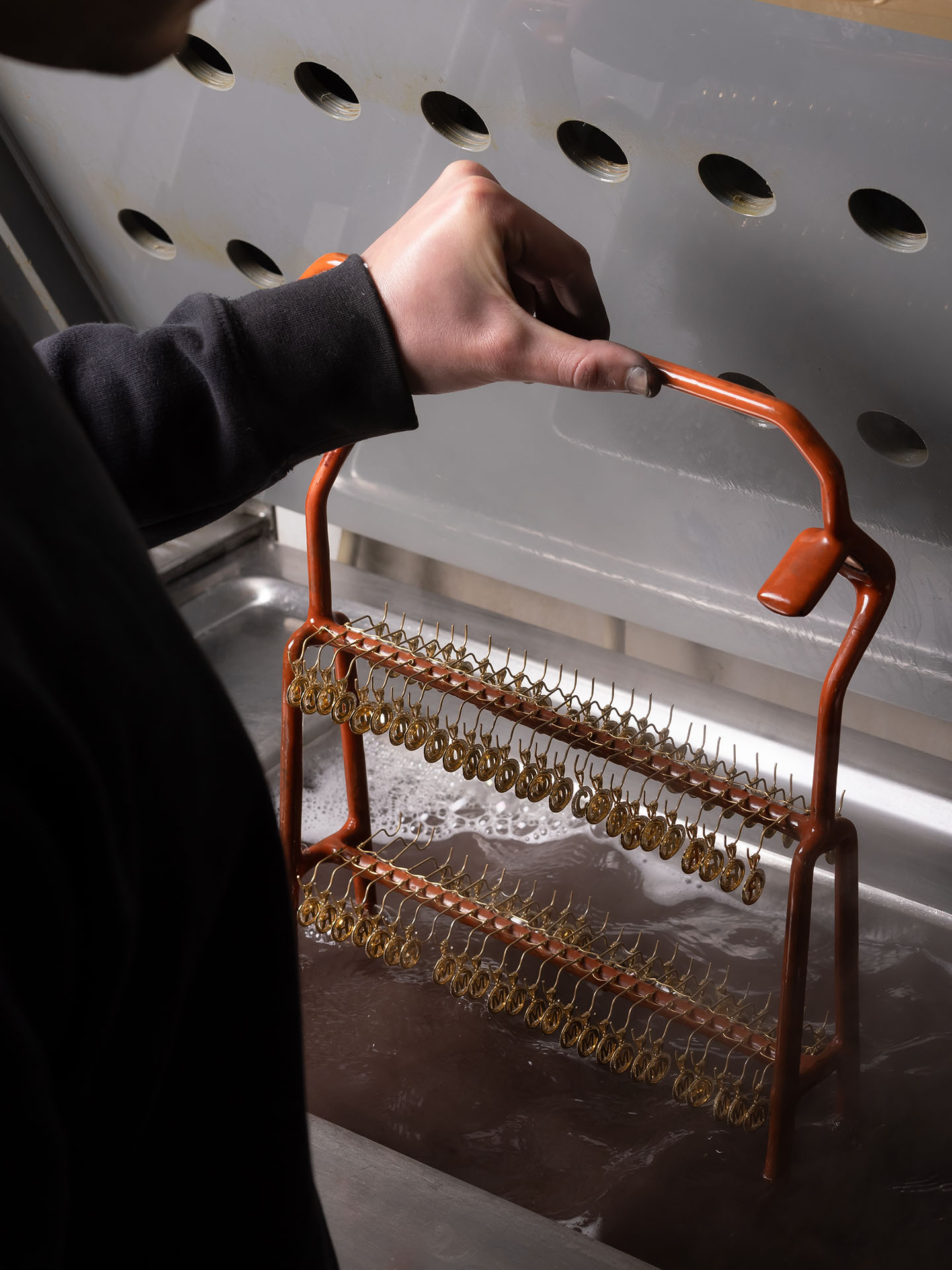 ألوان جريئة,جيمار,أشكال أصلية,أسواق محلية,أسواق دولية,ماريو باجليتشي,مؤسس,صب,معالجة,قطع بالليزر,لحام,تشكيل كهربائي,مجموعة باجليتشي,حرفي